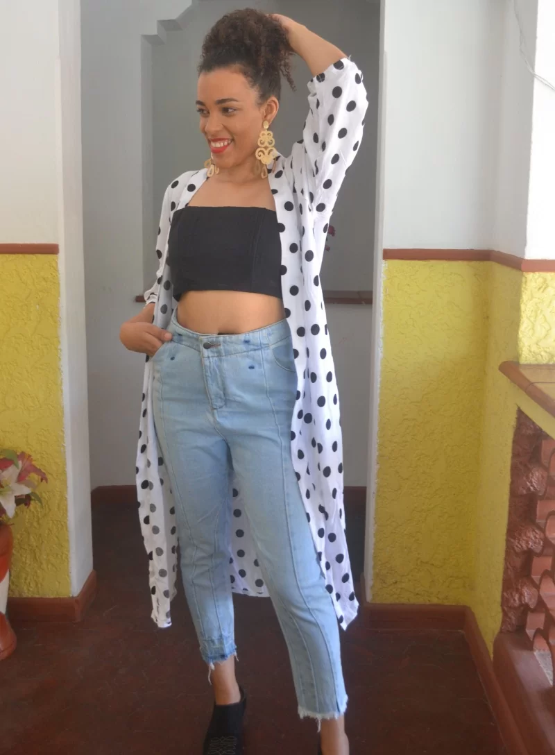 Looks casuais 4 maneiras de usar kimono com estampa poá