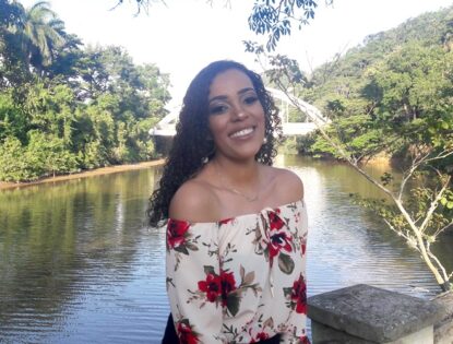 Ciganinha Floral e Saia Assimétrica Look do dia