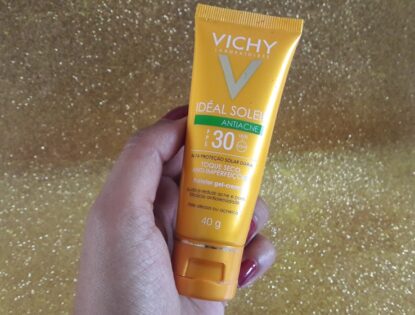 Protetor solar Vichy antiacne   toque seco anti-imperfeições