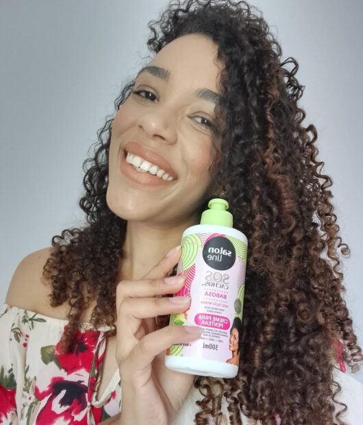 Babosa no cabelo: Creme para pentear da Salon Line