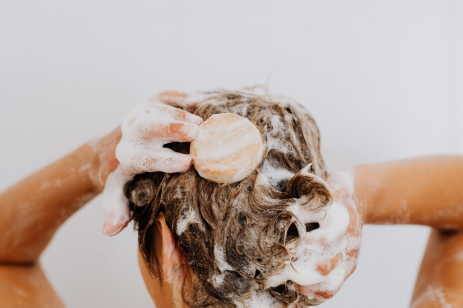 lavar o cabelo com rodízio de shampoos