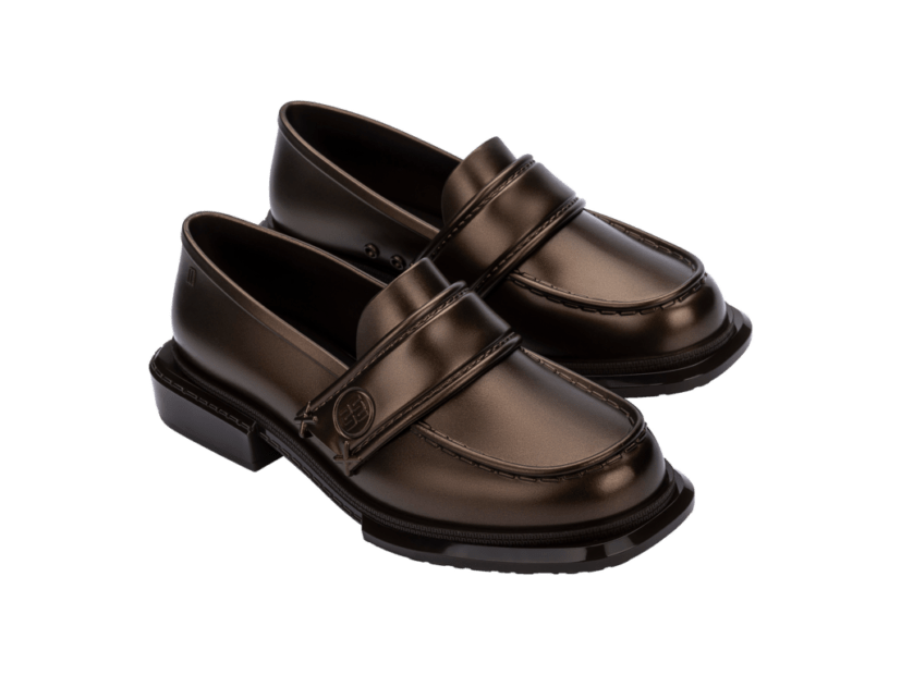 Nova Coleção Melissa: clássico Repaginado com Toque Futurista
