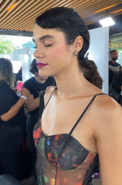 cabelo com gel cless para o desfile LED SPFW