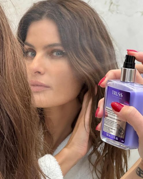 Isabeli Fontana Conta Seu Truque de Beleza Favorito truss