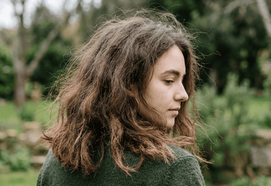 O que é bom para tirar o ressecamento do cabelo?