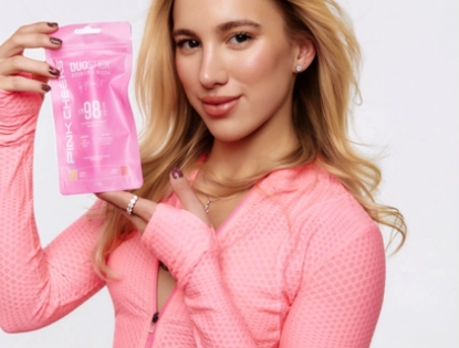 Manu Cit e Pink Cheeks lançam maquiagem multifuncional