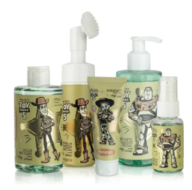 Skincare Toy Story 5 Fenzza lança coleção que une beleza e nostalgia