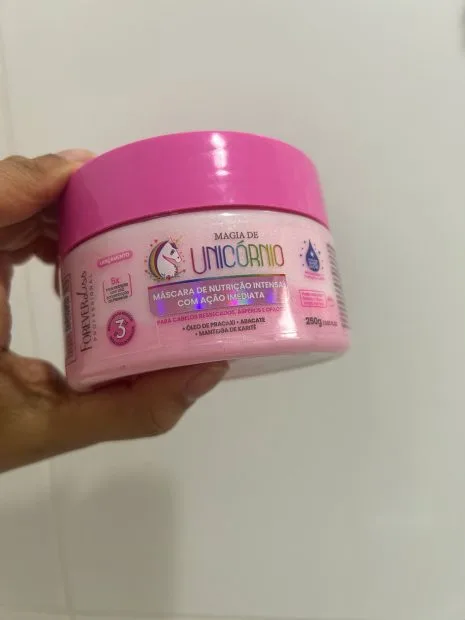 Cabelos ressecados no inverno 5 produtos indispensáveis