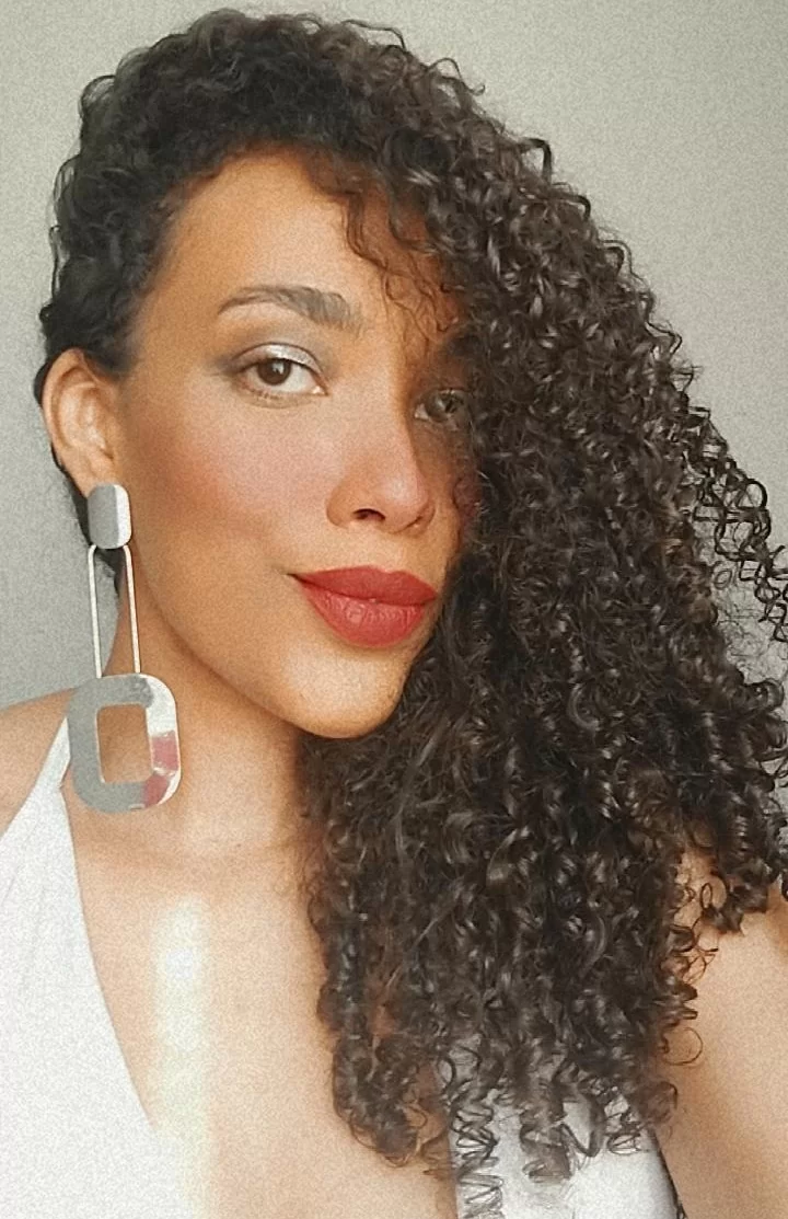 Cabelo ressecado e com frizz Veja como recuperar seus fios