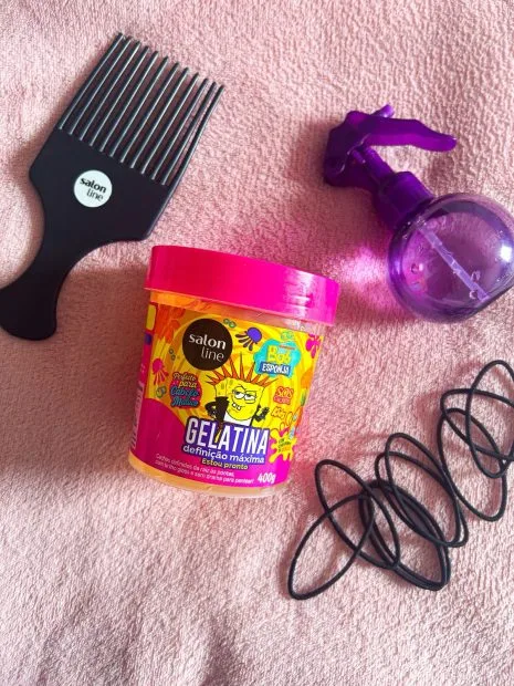 Gelatina Bob Esponja SOS Cachos Kids cachos definidos com cheirinho de abacaxi como cuidar do cabelo infantil