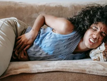 Cólica menstrual forte é normal ?Ginecologista explica