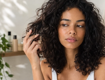 Cabelo sem definição: 7 cuidados que podem ajudar